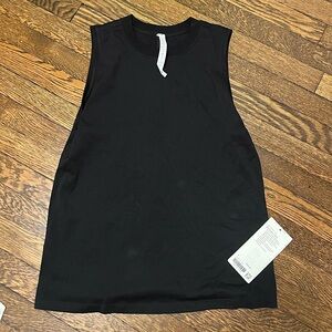 Lululemon tank - never worn.